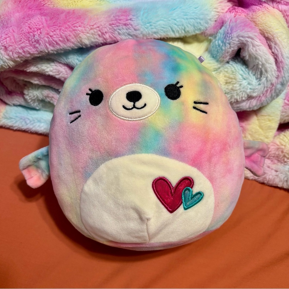 Squishmallows Ale the seal